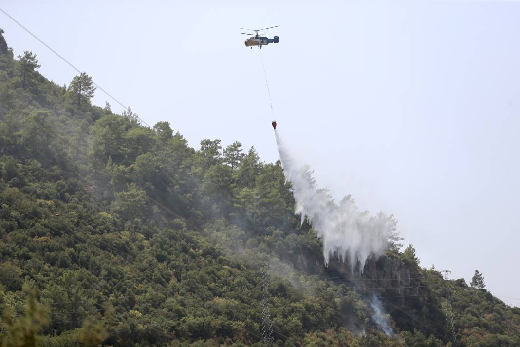 Fethiye'deki orman yangını söndürüldü - Resim: 7